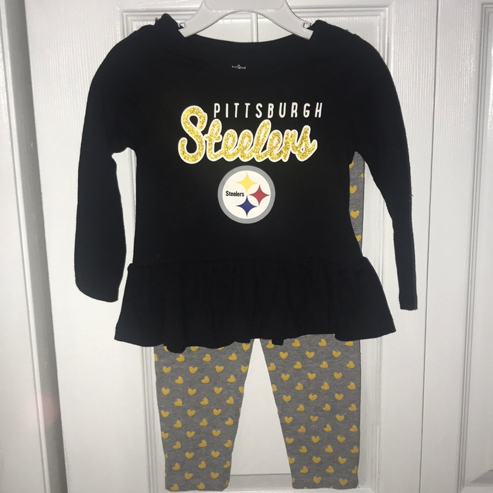 Never worn Steelers outfit